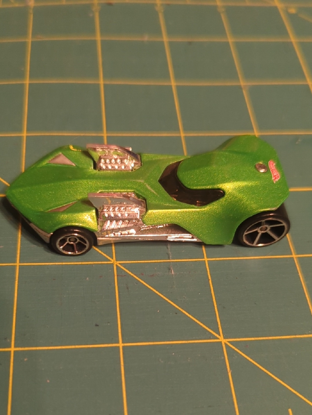 Hot Wheels Twin Mill III Metallic Green Streamline Race Car